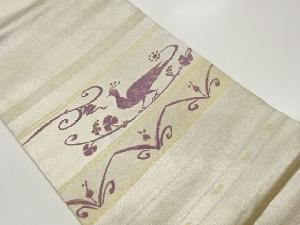 横段に孔雀・草花模様織出し名古屋帯